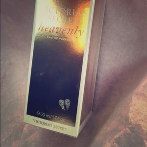 Victoria Secrets Heavenly 50ml NIB VS
